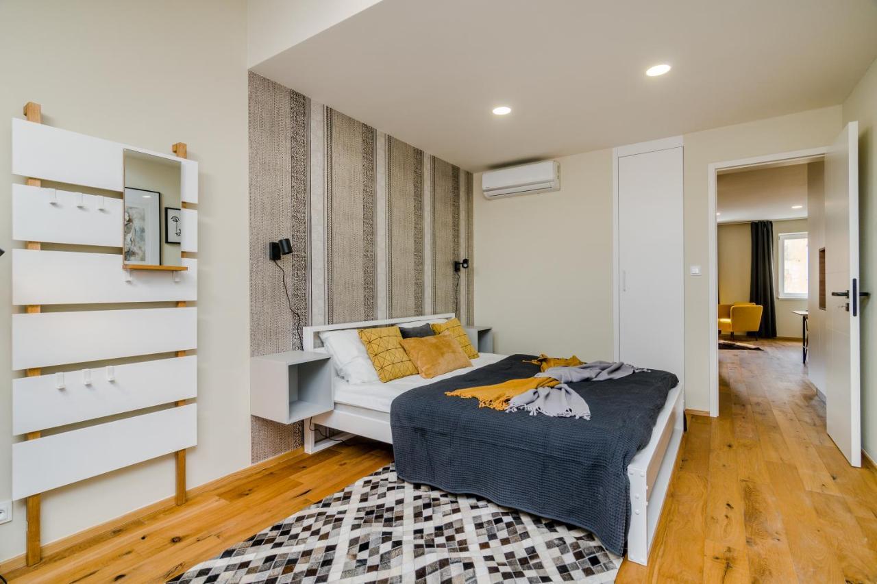 Apartamento Prague Days - Premium Loft W Terrace - View - Netflix - Ac Exterior foto